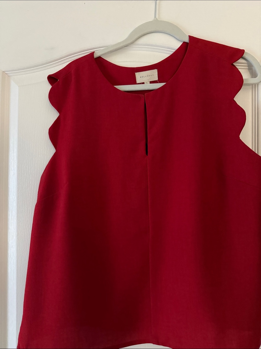 MELLODAY Red Scalloped Sleeve Sleeveless Blouse